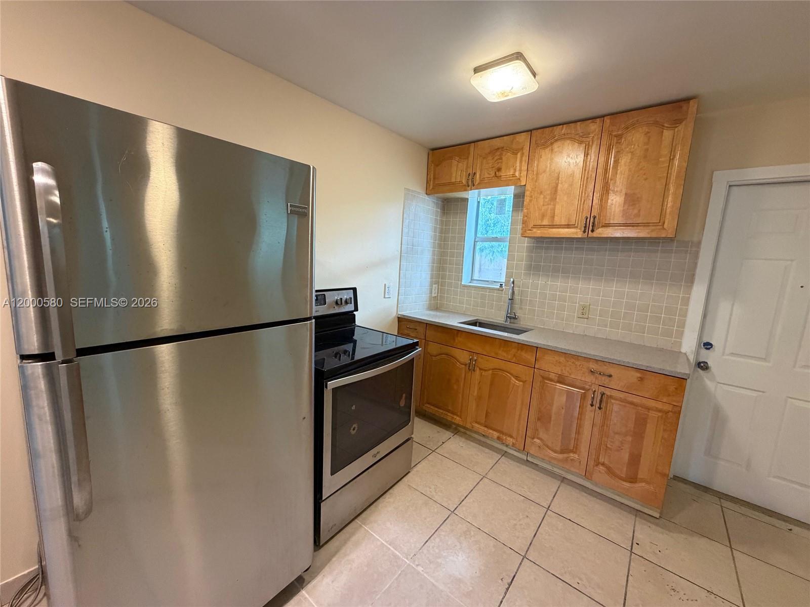 LINCOLN PARK REPLAT - Residential Lease