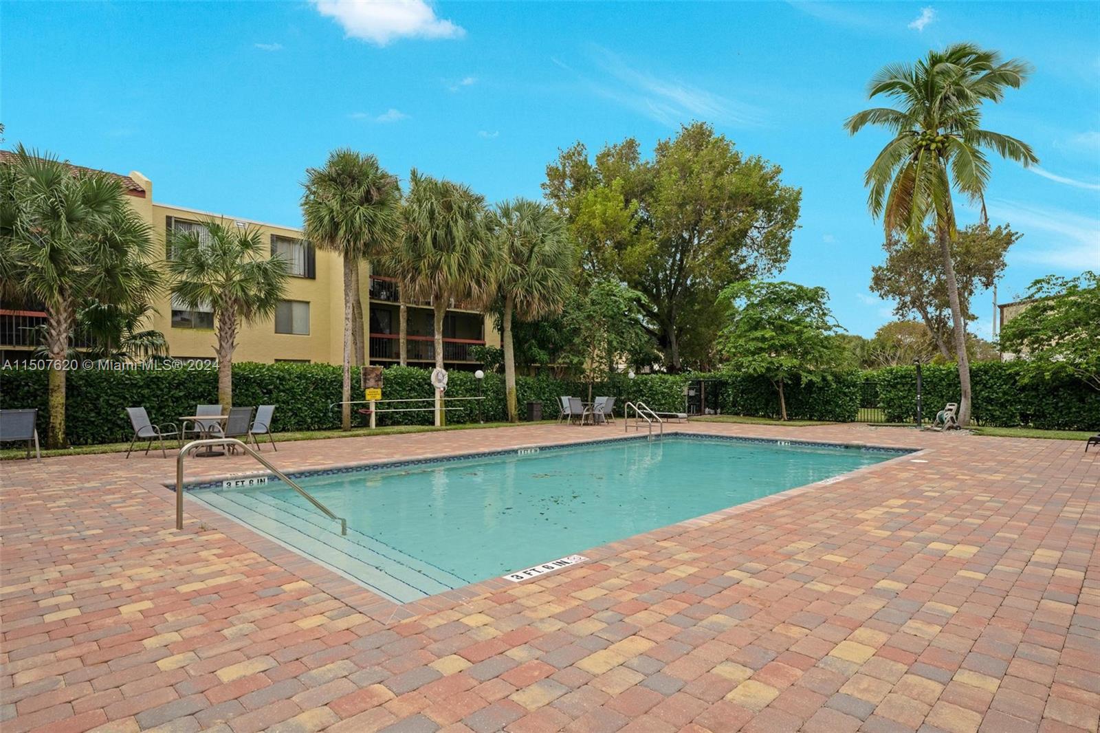 VIZCAYA GARDENS CONDOMINI - Residential