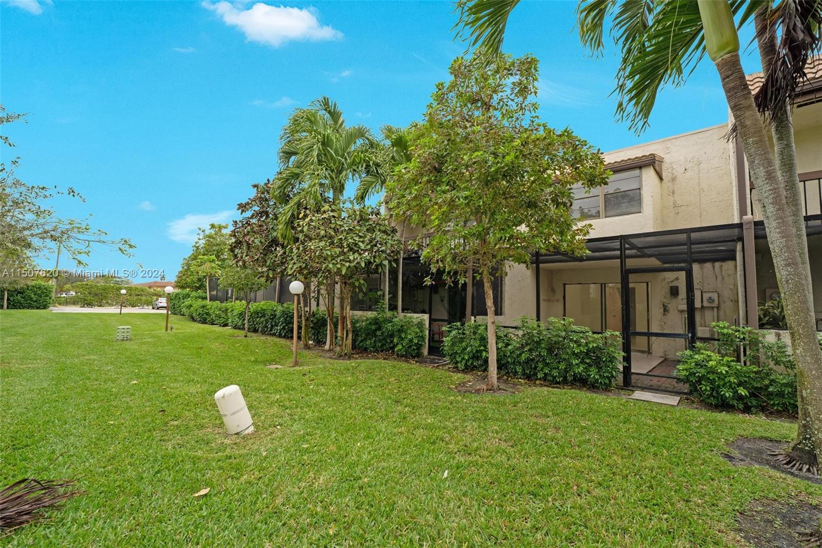 VIZCAYA GARDENS CONDOMINI - Residential
