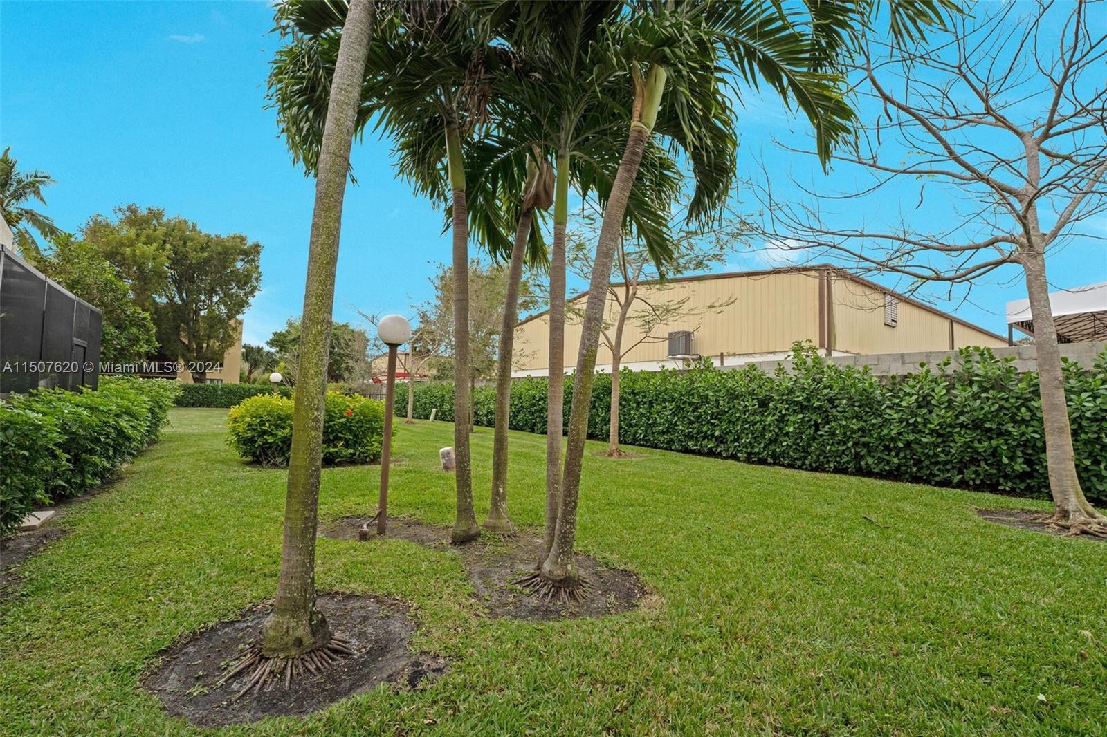 VIZCAYA GARDENS CONDOMINI - Residential