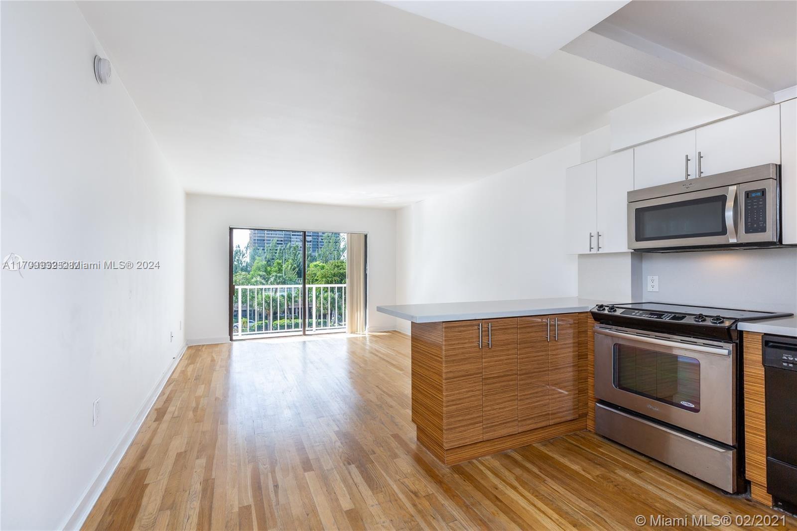CRICKET CLUBHOUSE CONDO - Residential