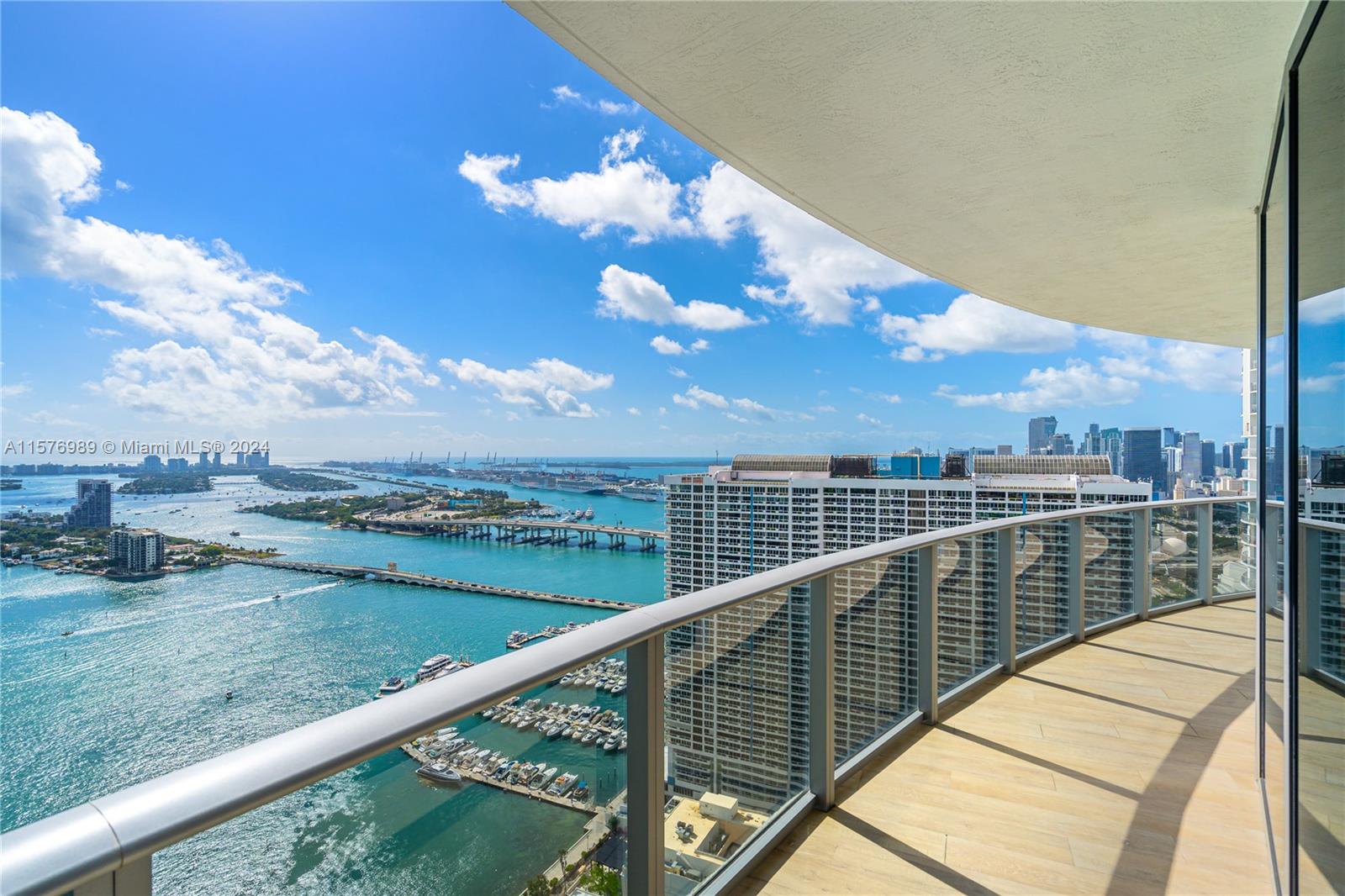ARIA ON THE BAY CONDO - Residential