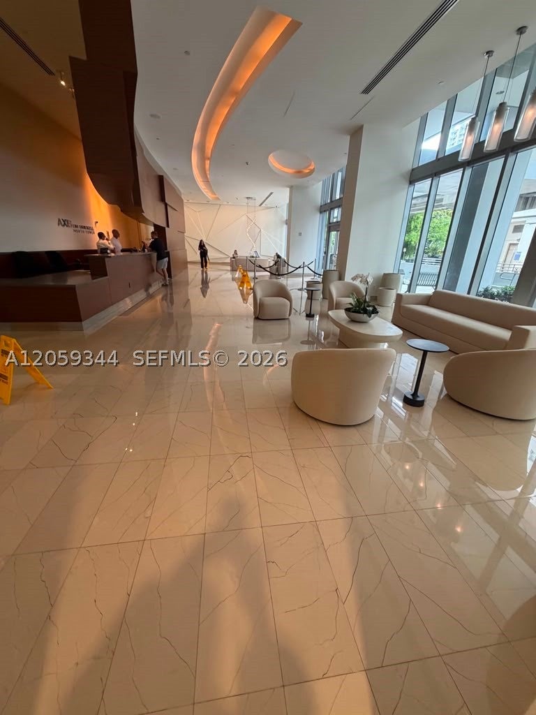 1111 SW 1st Ave 1720-N