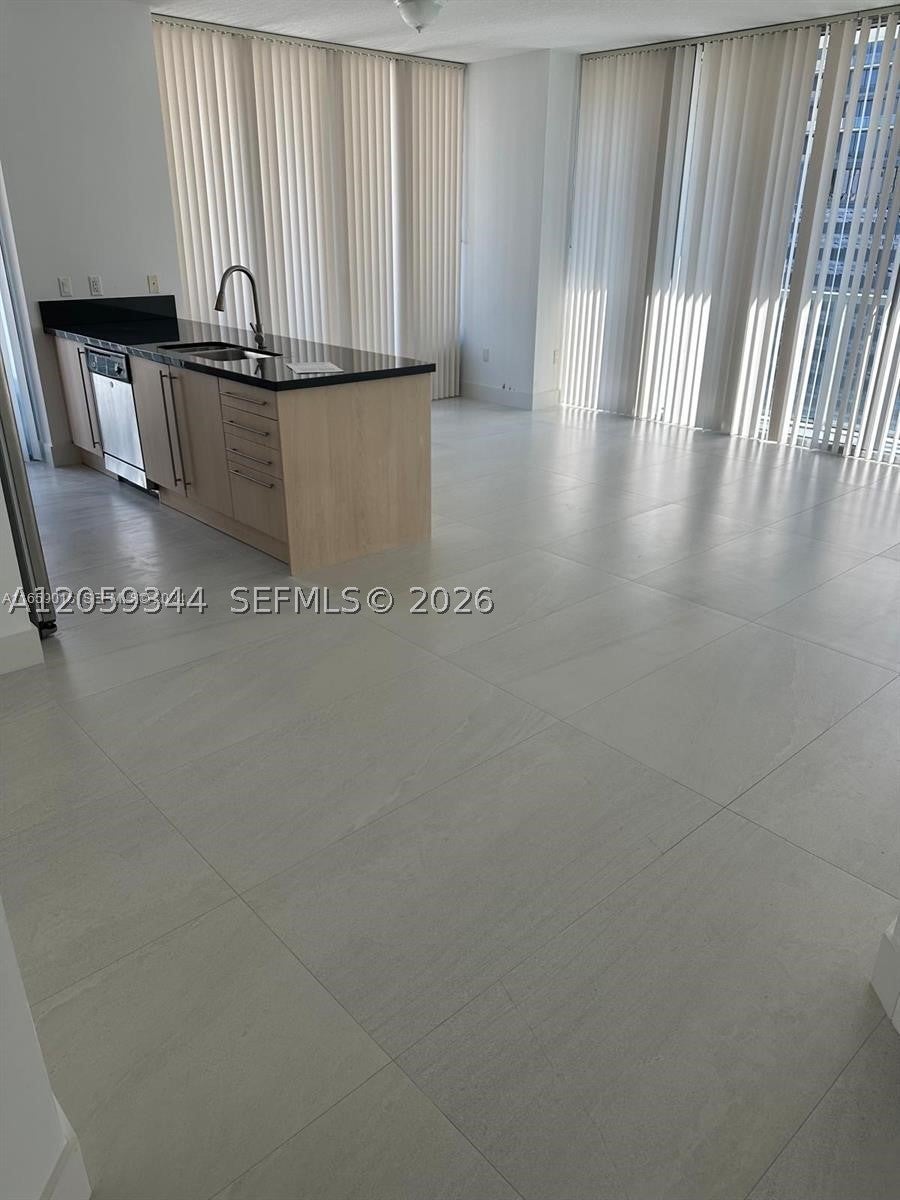 1111 SW 1st Ave 1720-N