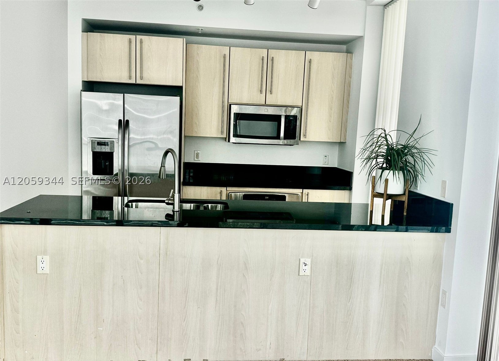 1111 SW 1st Ave 1720-N