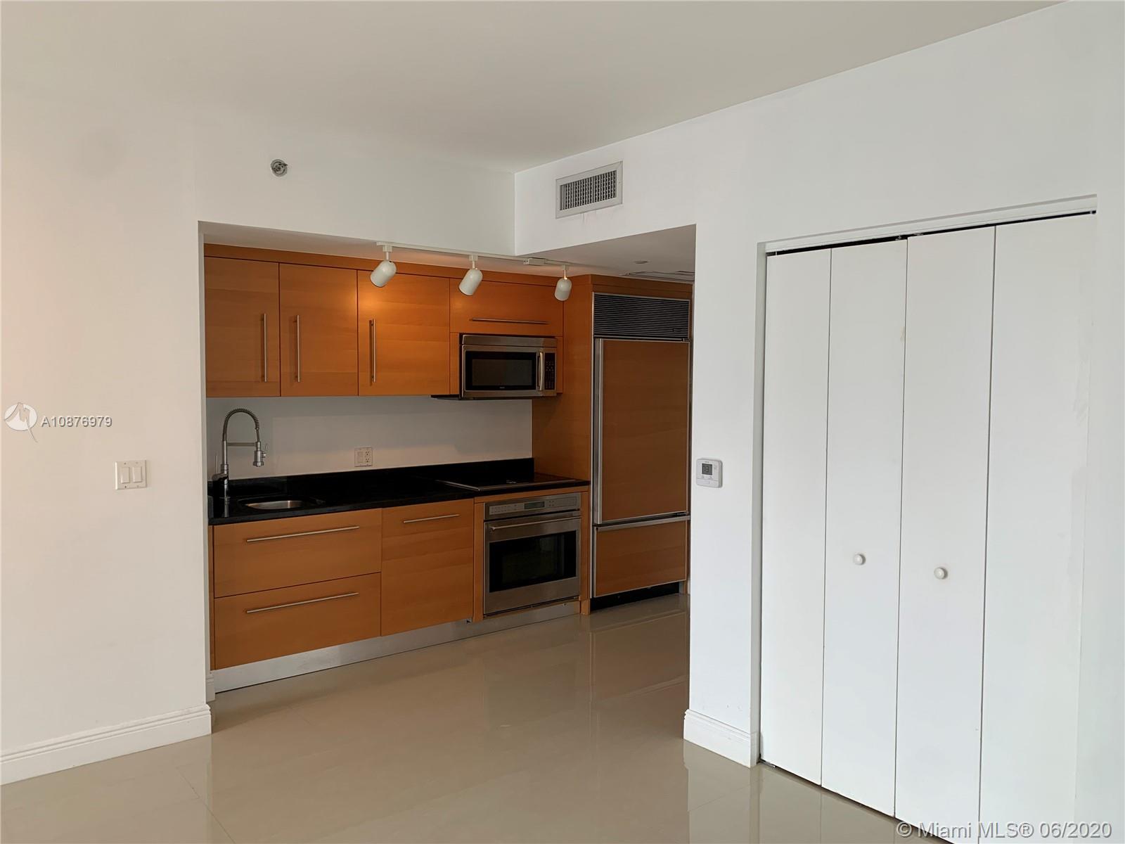 ICONBRICKELL CONDO NO 1 - Residential Lease
