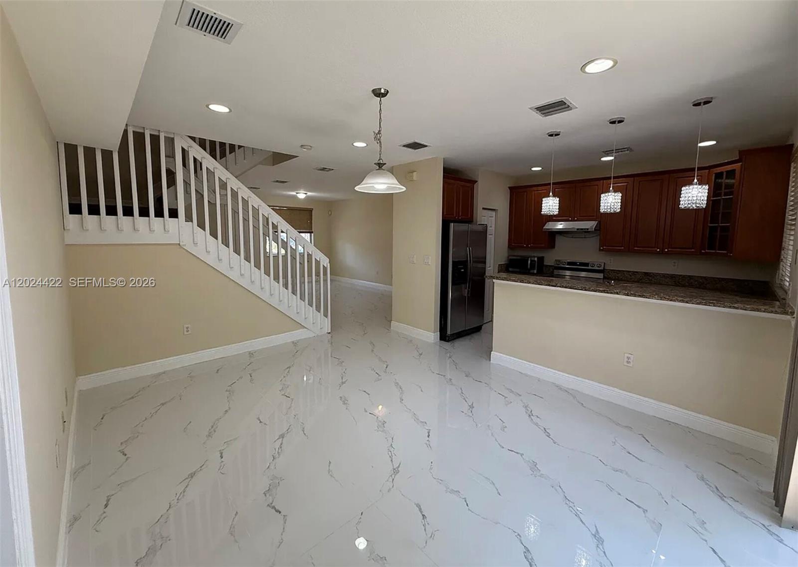HIDDEN COVE CONDO - Residential Lease