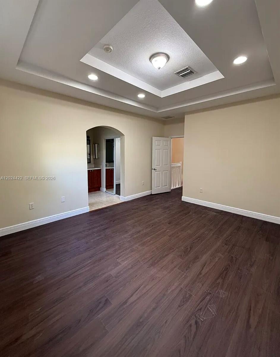 HIDDEN COVE CONDO - Residential Lease
