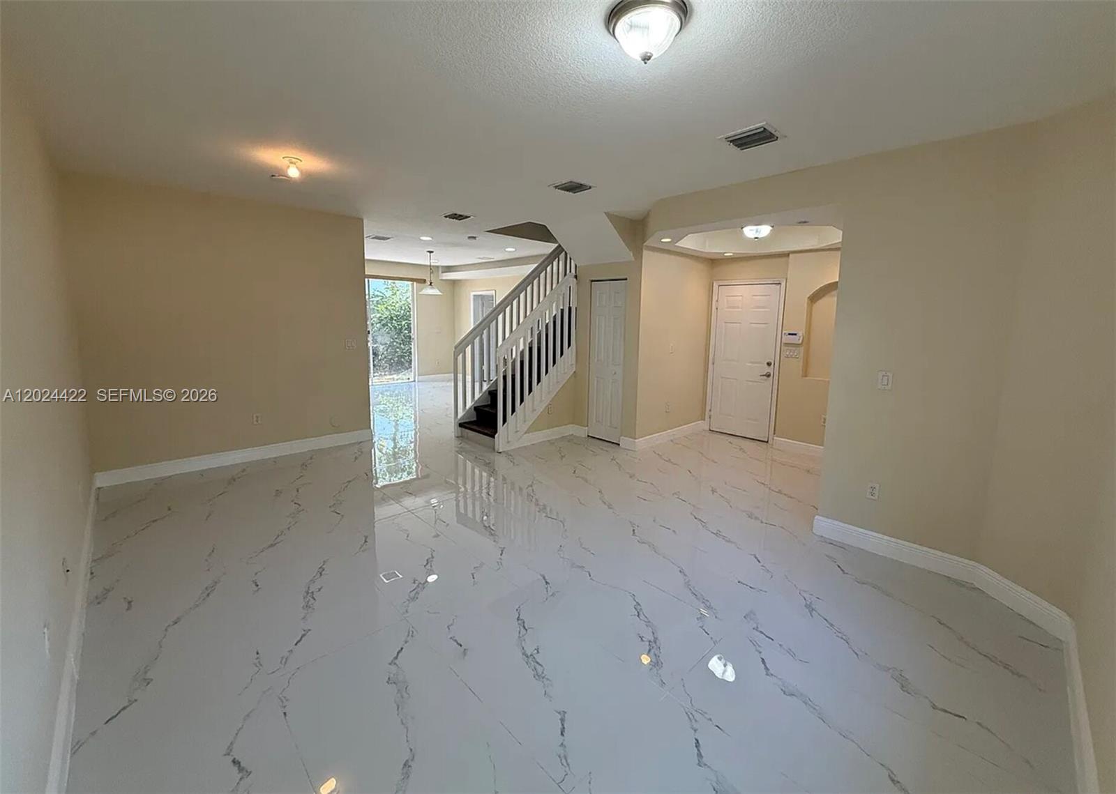HIDDEN COVE CONDO - Residential Lease