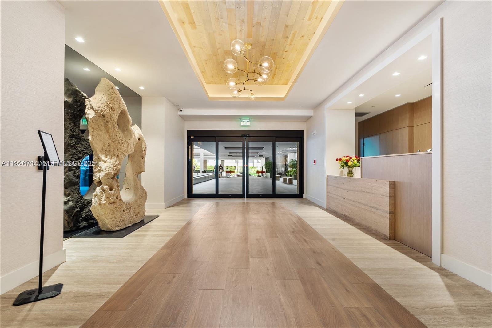 RONEY PALACE CONDO - Residential