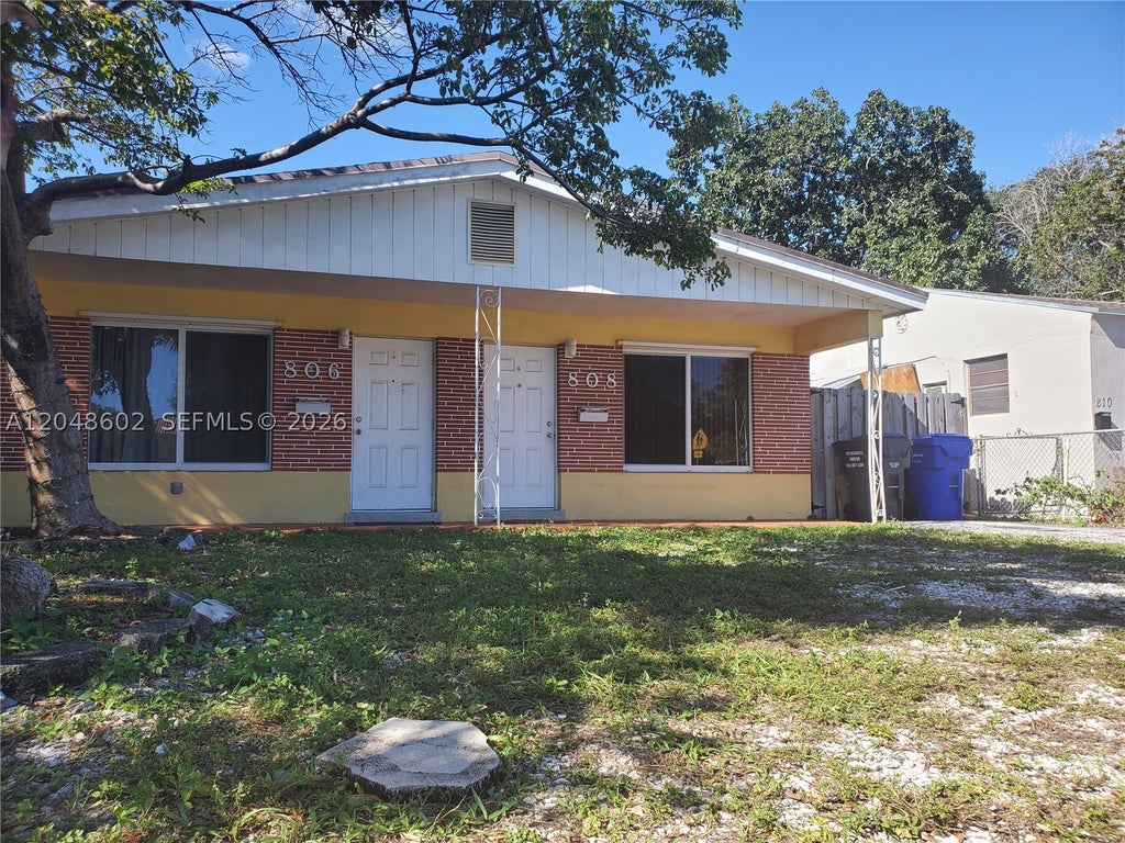 Photo of 808 N 24th Ave #1, Hollywood, FL 33020 (MLS # A12048602)