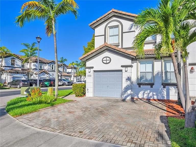 7772 NW 114th Pl 0
