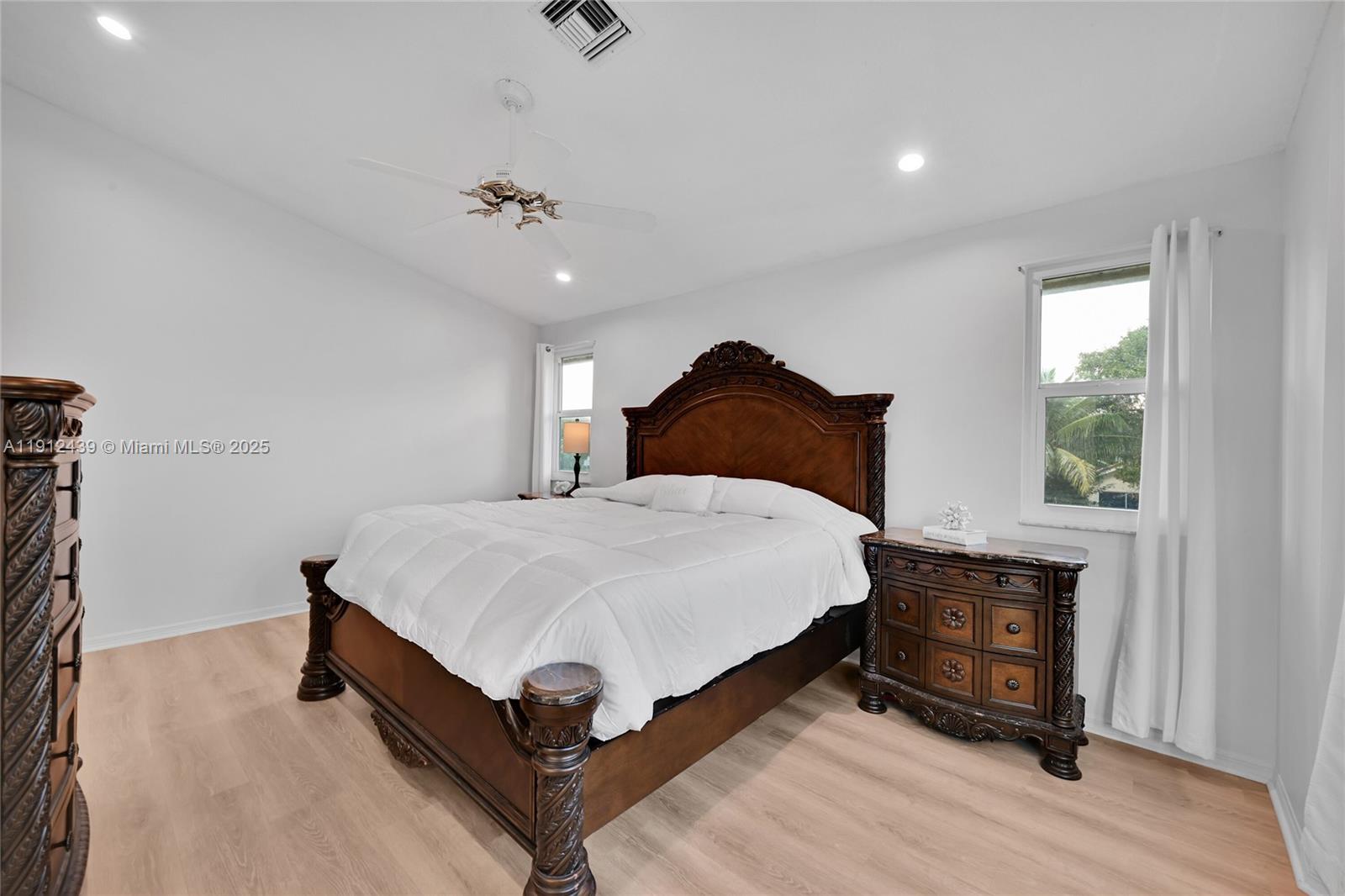 HOLIDAY SPRINGS EAST - Residential