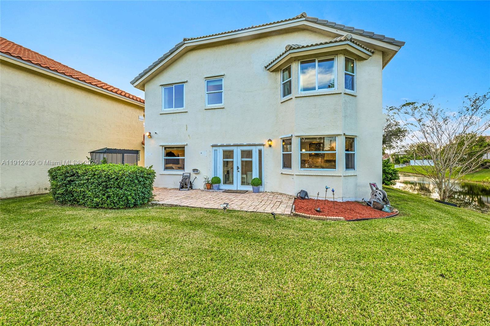 HOLIDAY SPRINGS EAST - Residential