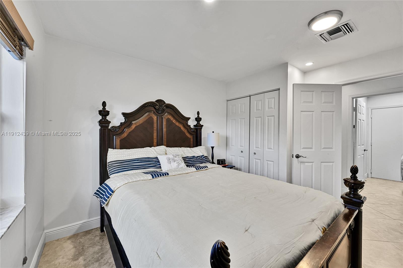 HOLIDAY SPRINGS EAST - Residential