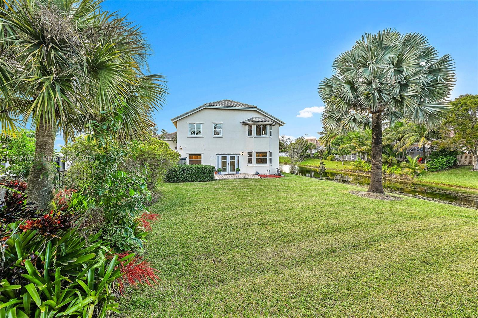 HOLIDAY SPRINGS EAST - Residential