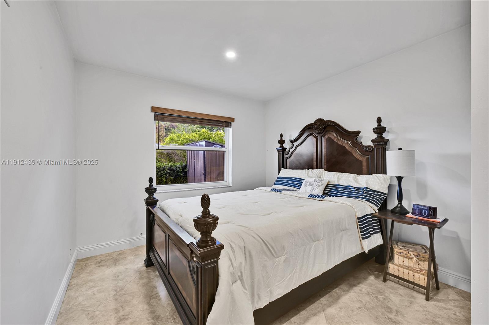 HOLIDAY SPRINGS EAST - Residential