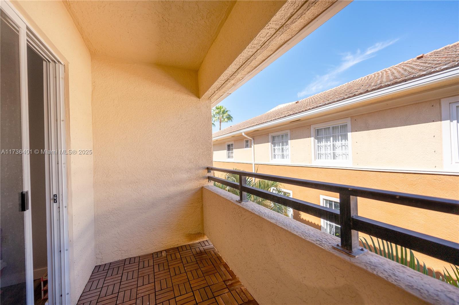 AVENTI AT AVENTURA CONDO - Residential