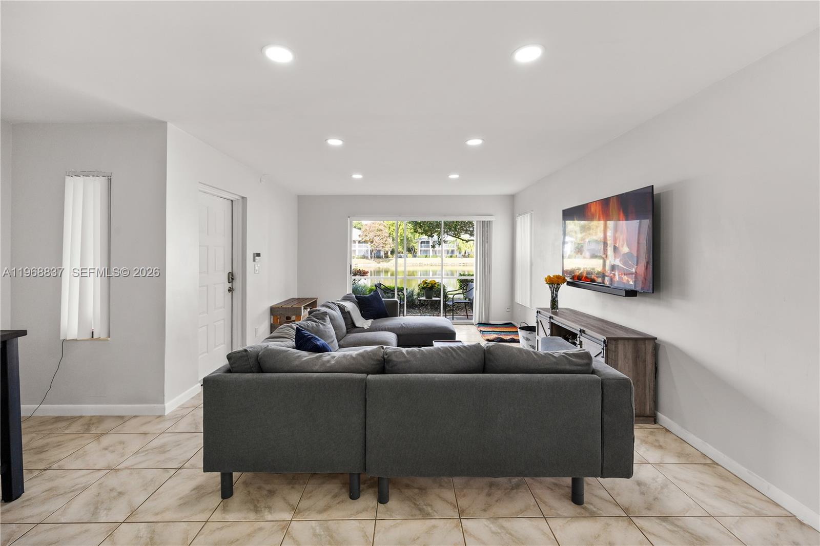 PINE RIDGE AT DELRAY BEAC - Residential