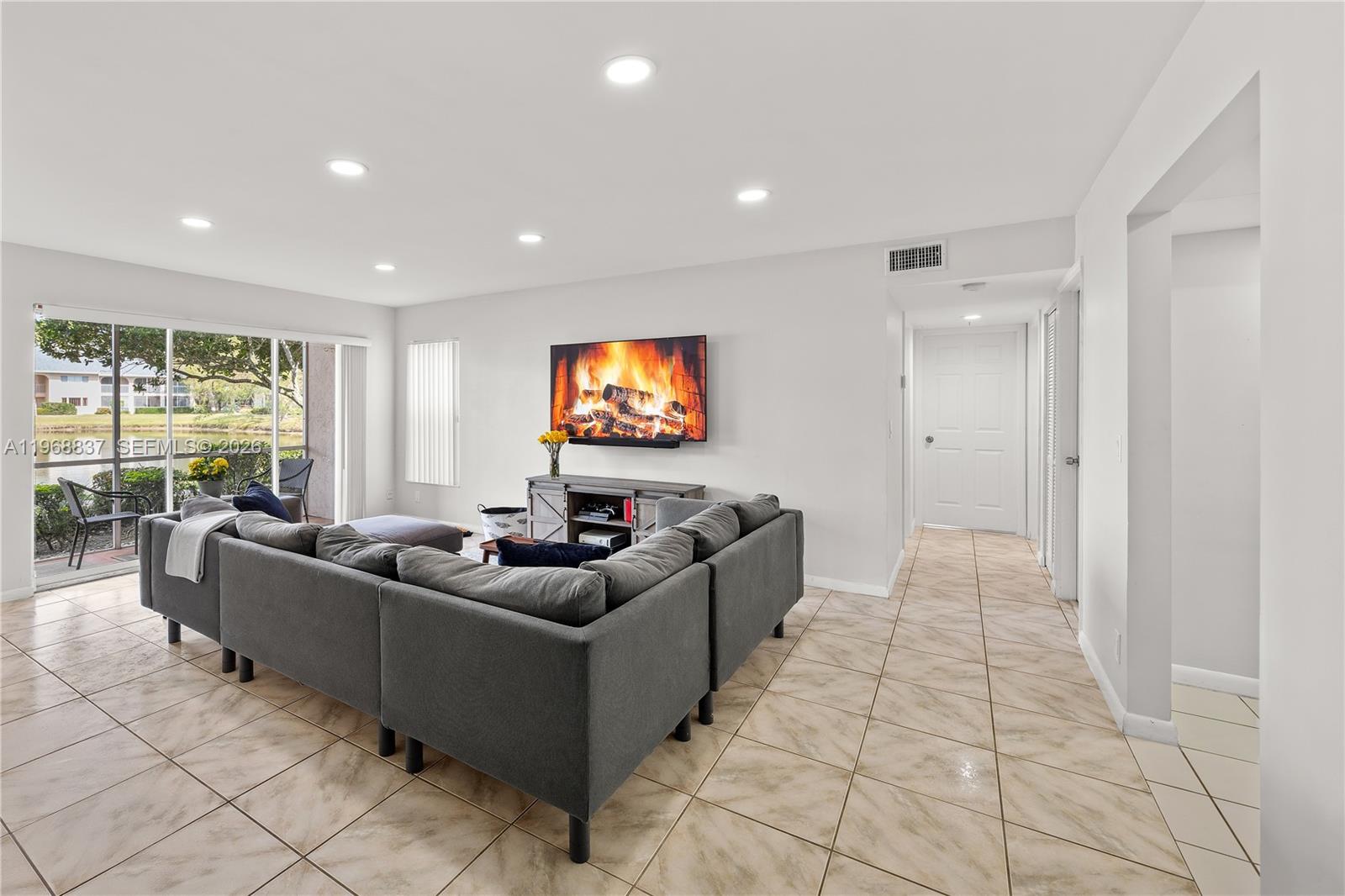 PINE RIDGE AT DELRAY BEAC - Residential