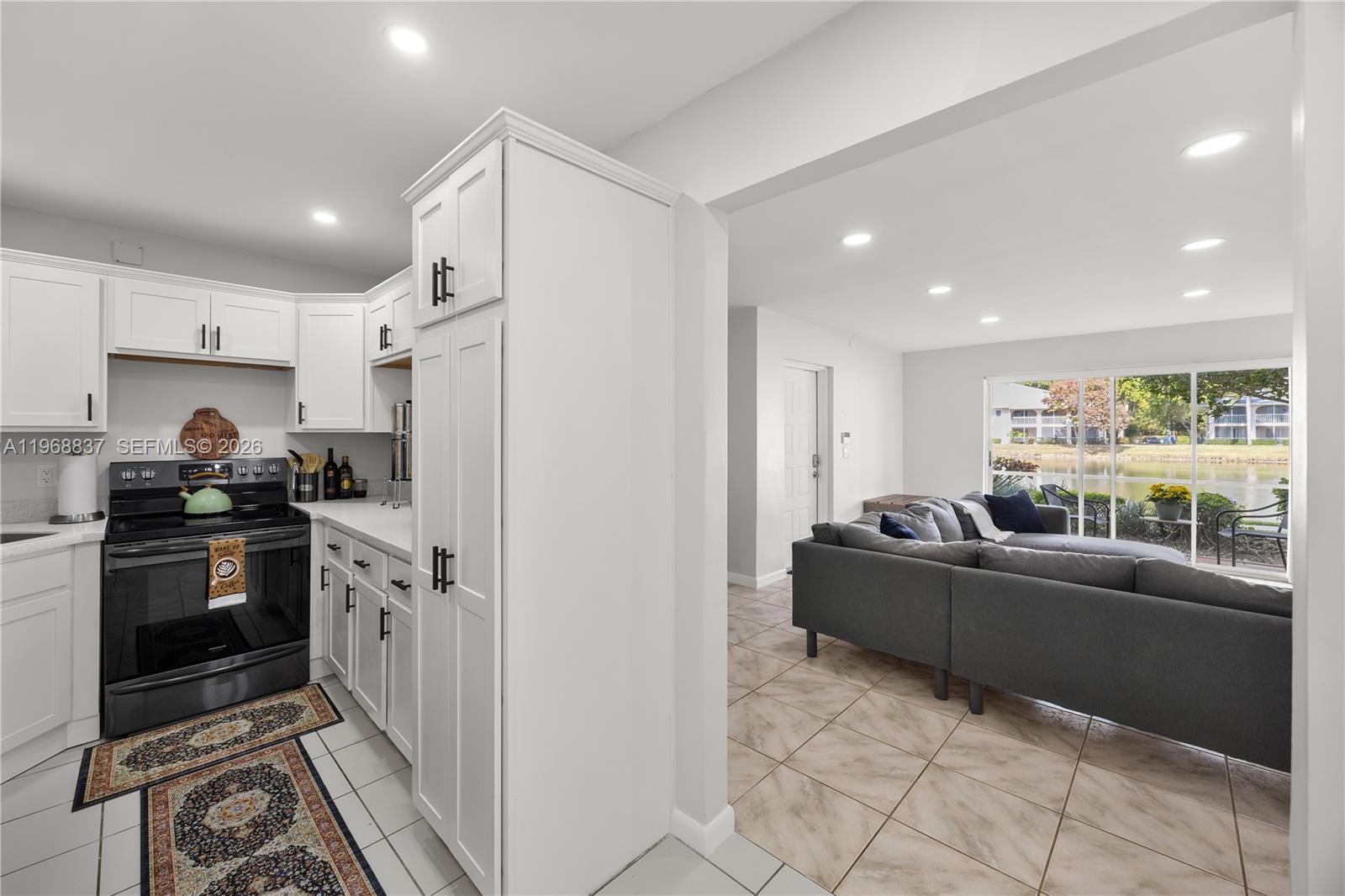 PINE RIDGE AT DELRAY BEAC - Residential