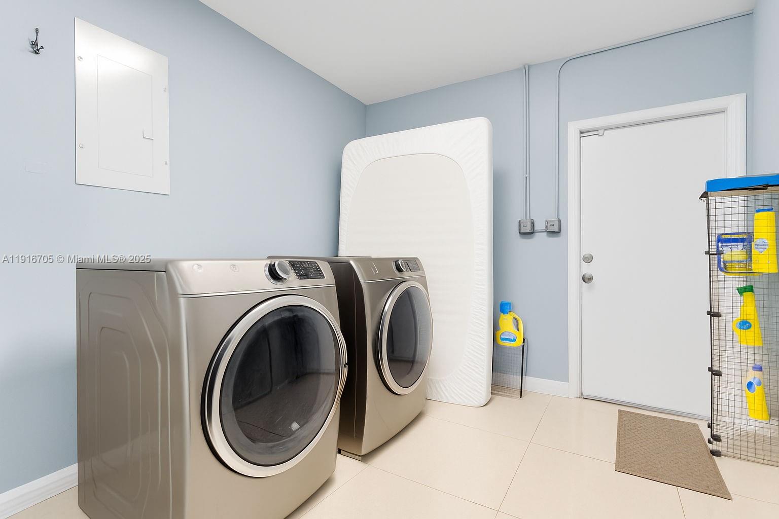 PALM-AIRE VILLAGE 2ND SEC - Residential