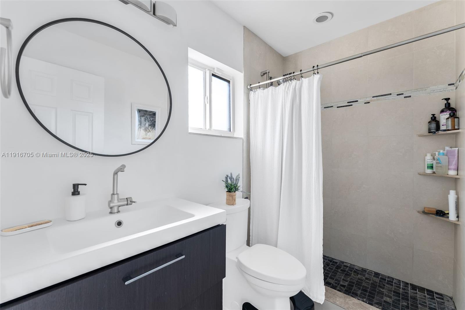 PALM-AIRE VILLAGE 2ND SEC - Residential