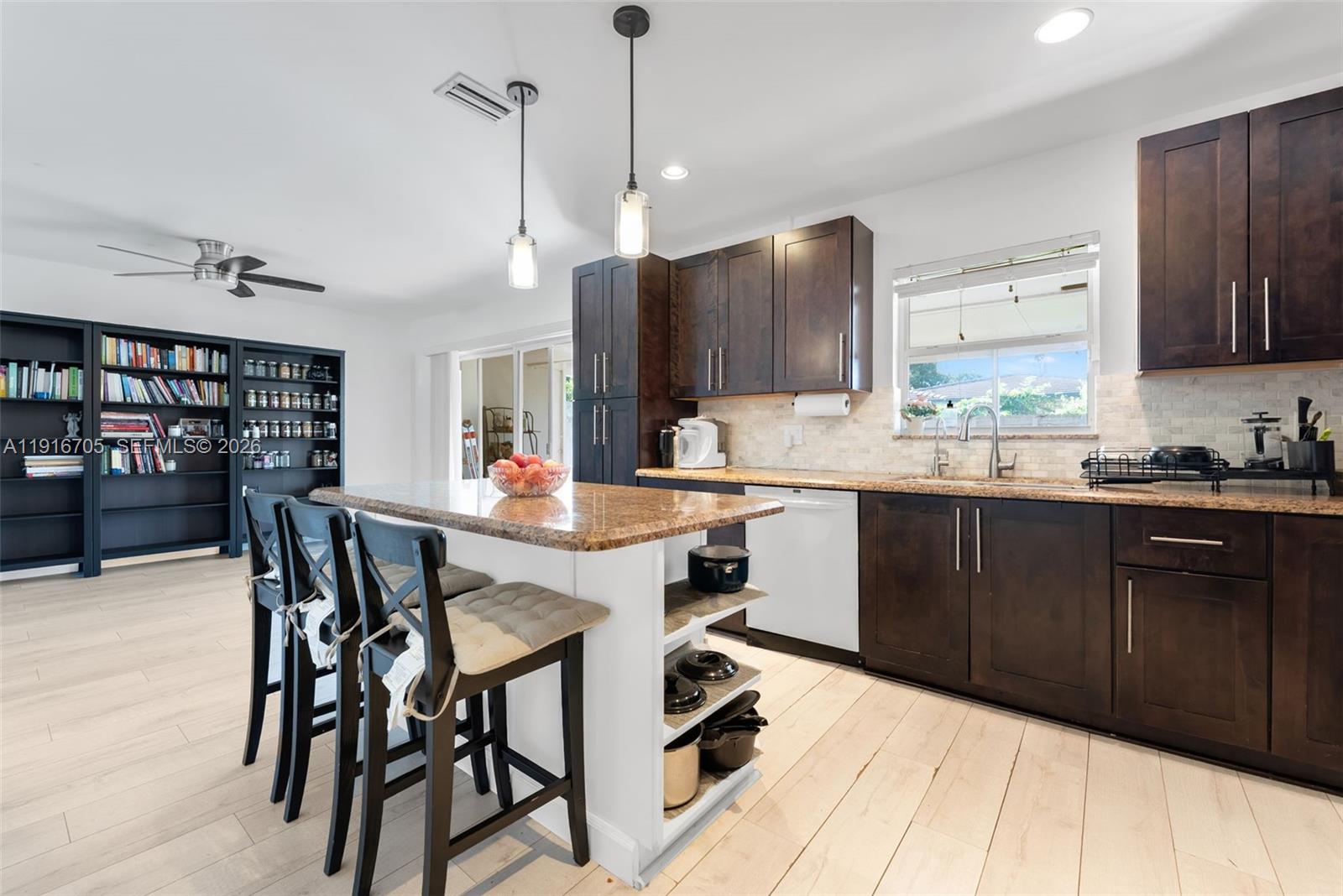 PALM-AIRE VILLAGE 2ND SEC - Residential