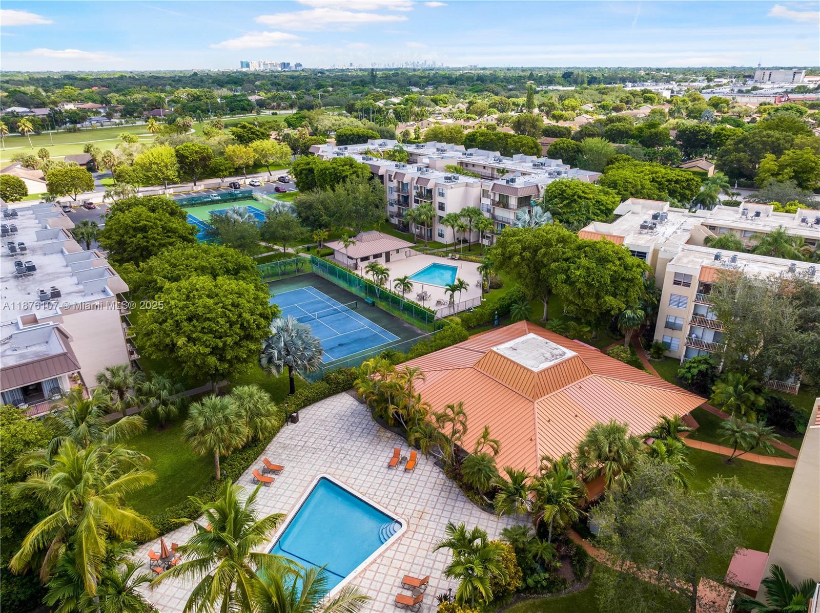 VILLAGE AT THE FALLS COND - Residential