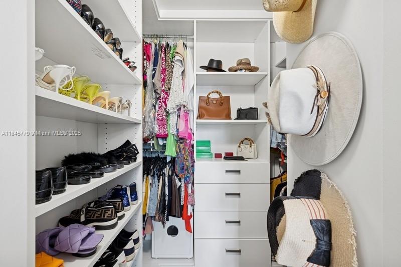 Centro Condo - Residential