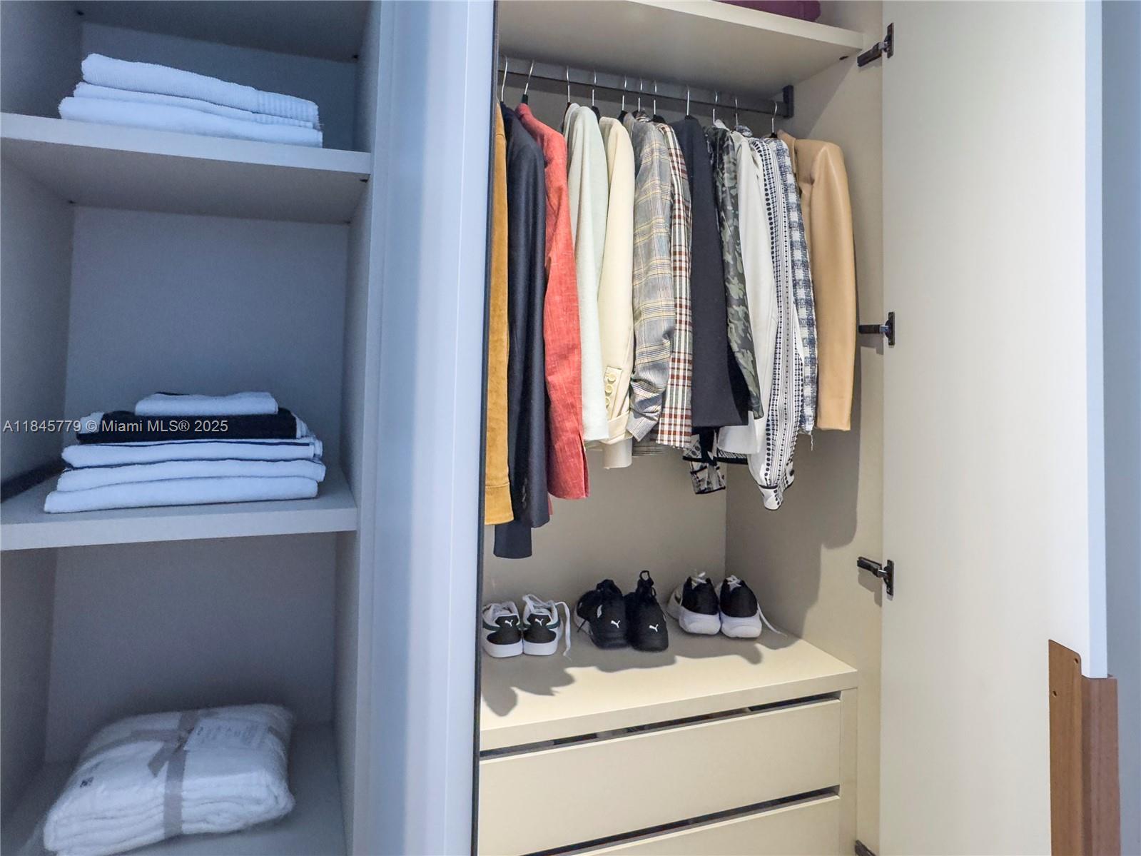 Centro Condo - Residential