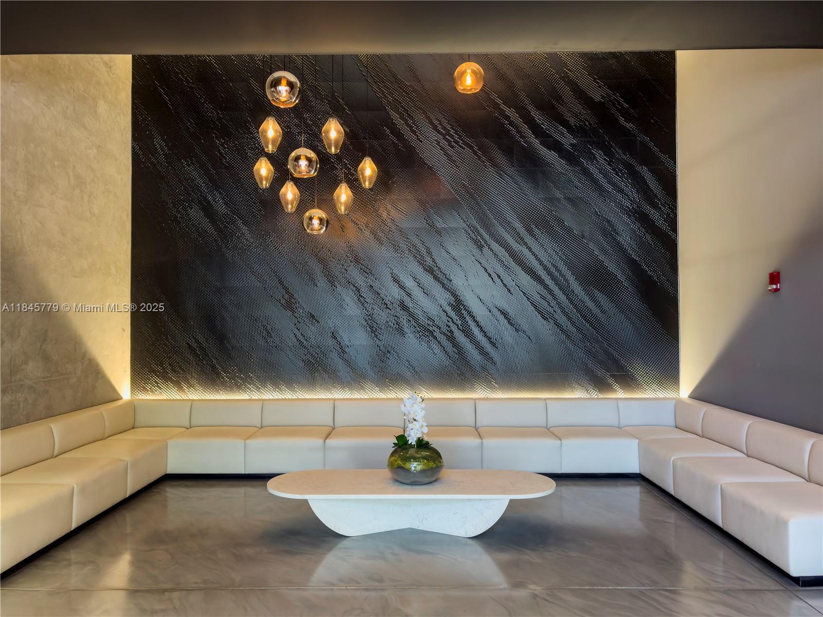 Centro Condo - Residential