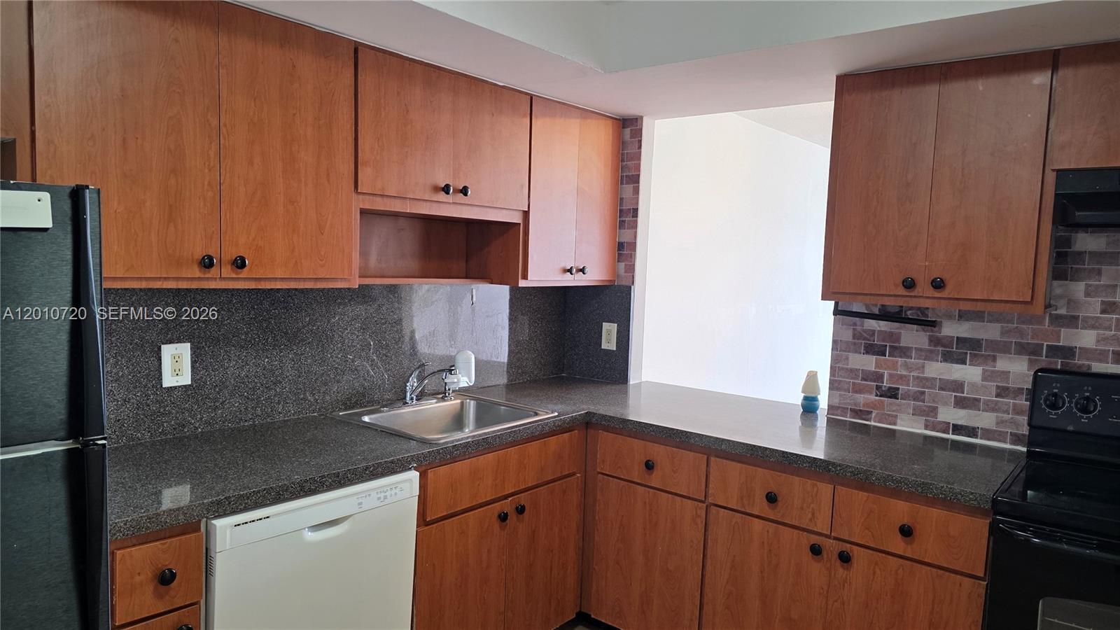 1351 NE Miami Gardens Dr 413E
