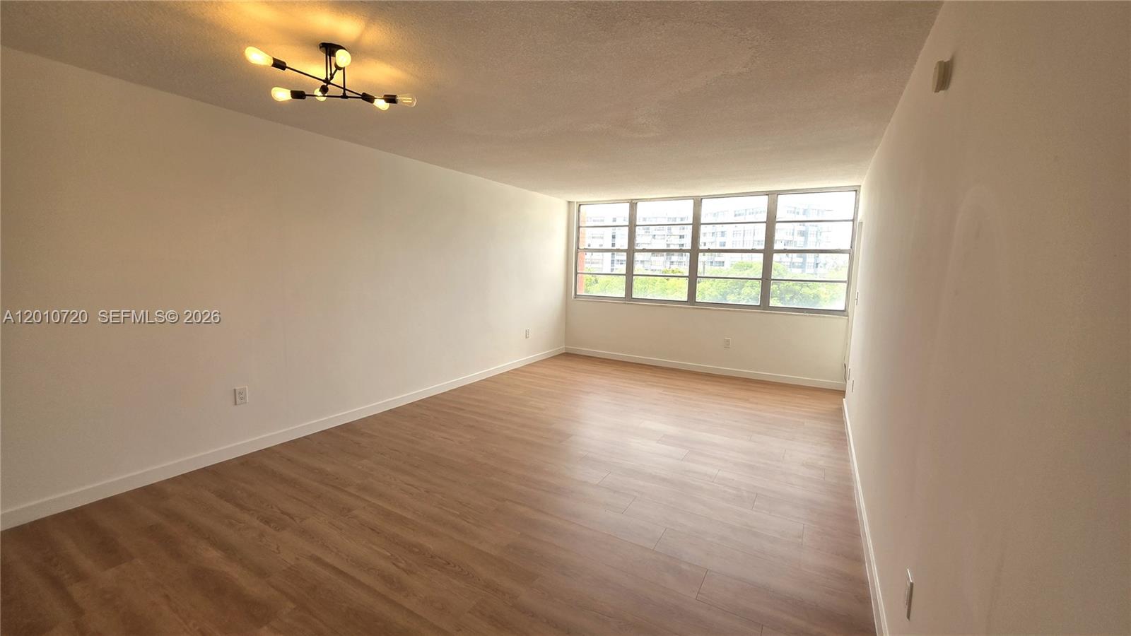 1351 NE Miami Gardens Dr 413E