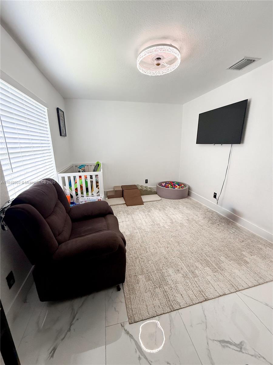 GREENACRES - Residential