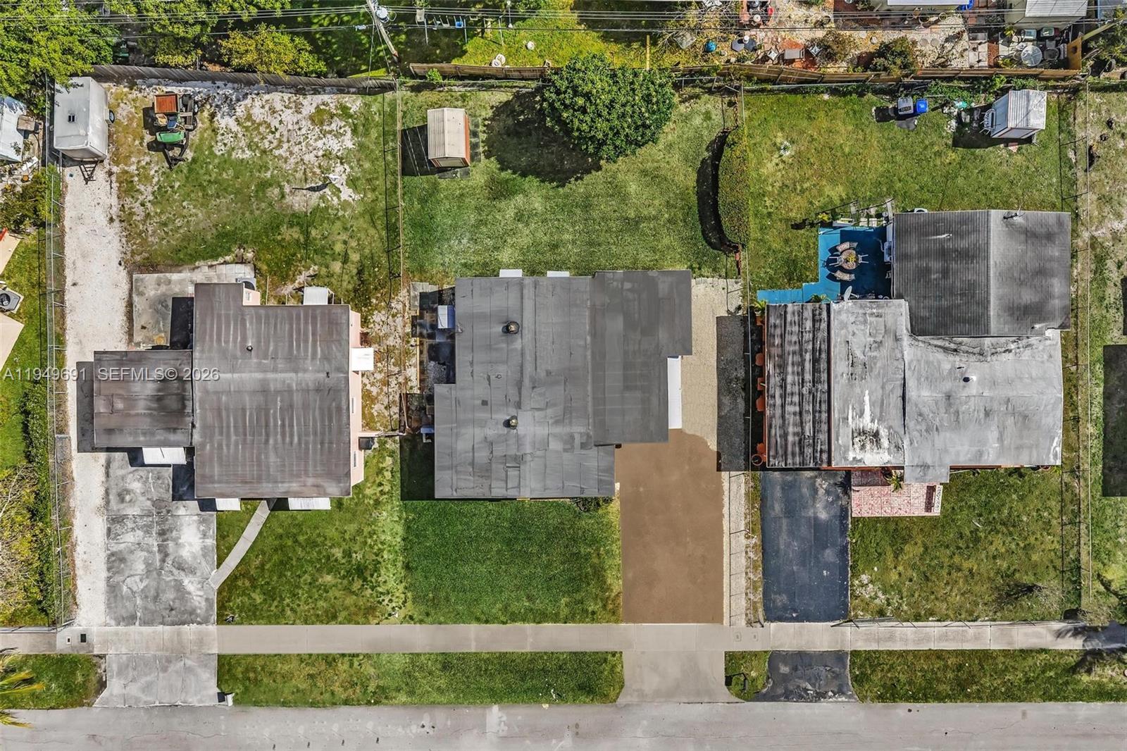 LAUDERDALE MANOR HOMESITE - Residential