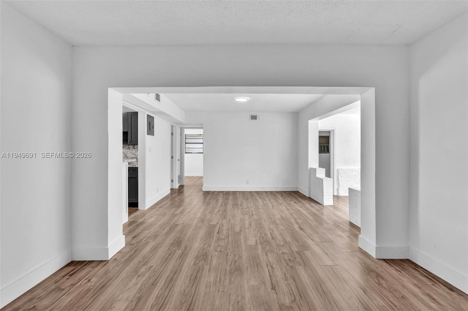 LAUDERDALE MANOR HOMESITE - Residential