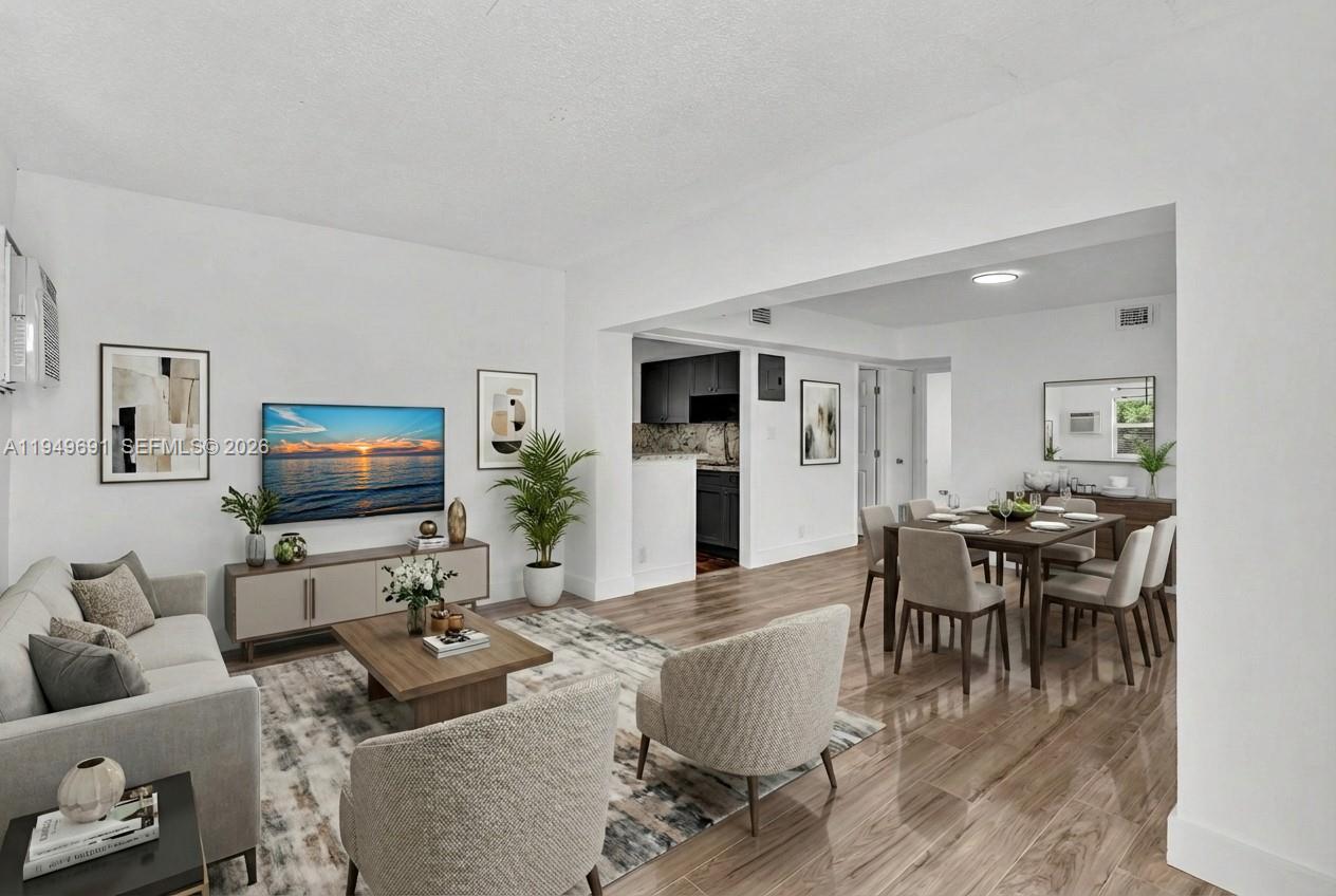 LAUDERDALE MANOR HOMESITE - Residential