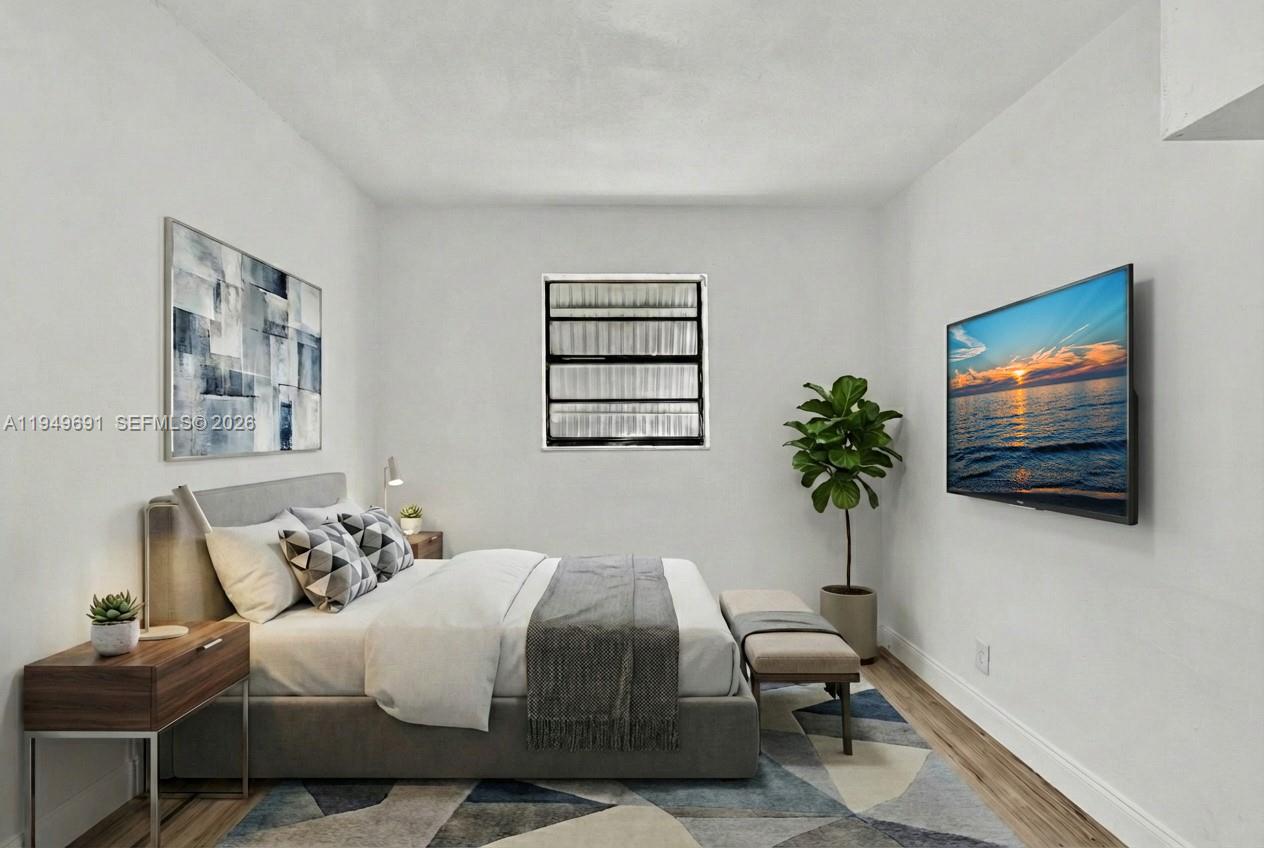 LAUDERDALE MANOR HOMESITE - Residential