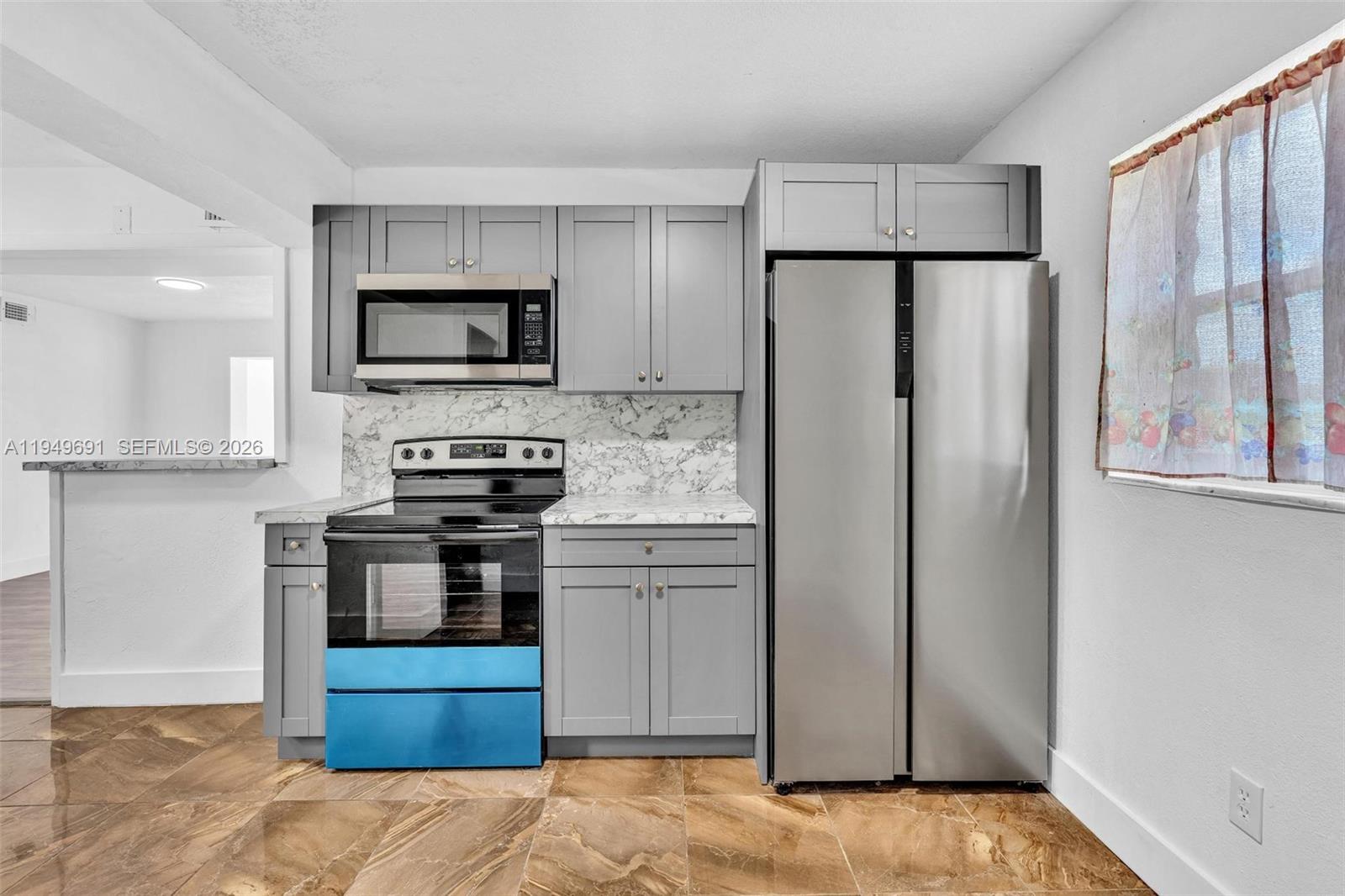 LAUDERDALE MANOR HOMESITE - Residential