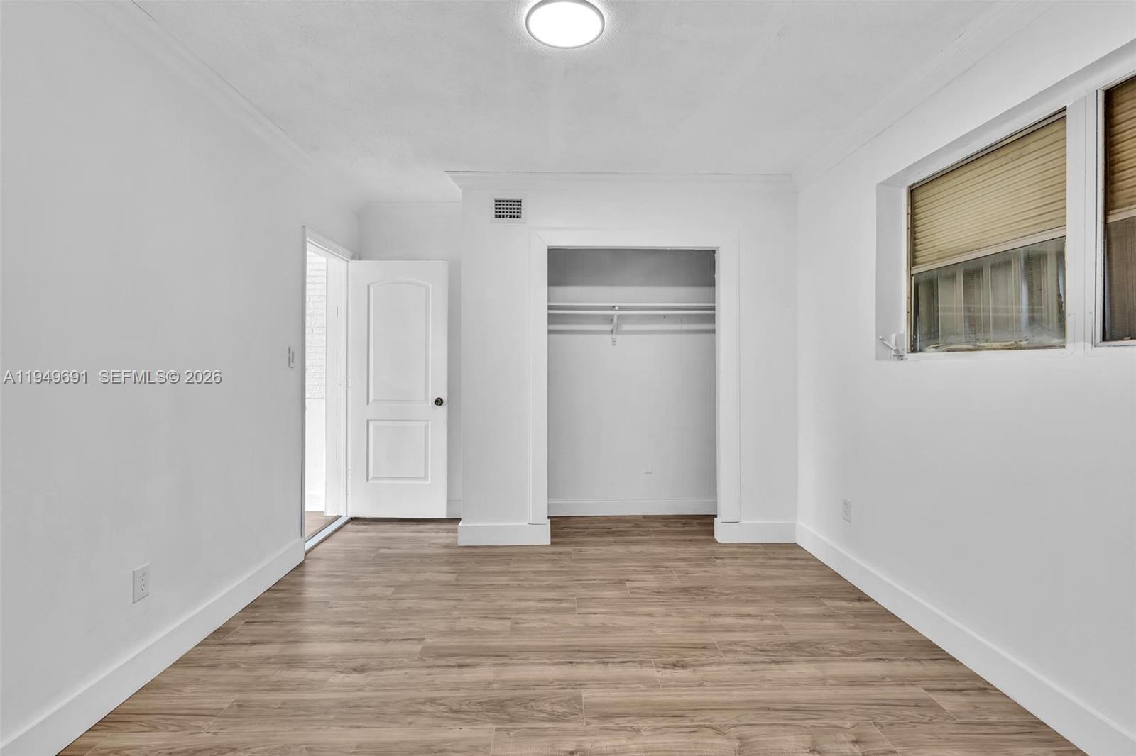 LAUDERDALE MANOR HOMESITE - Residential