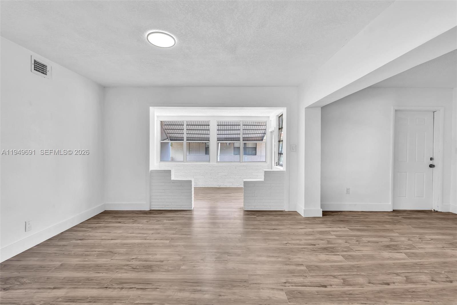 LAUDERDALE MANOR HOMESITE - Residential