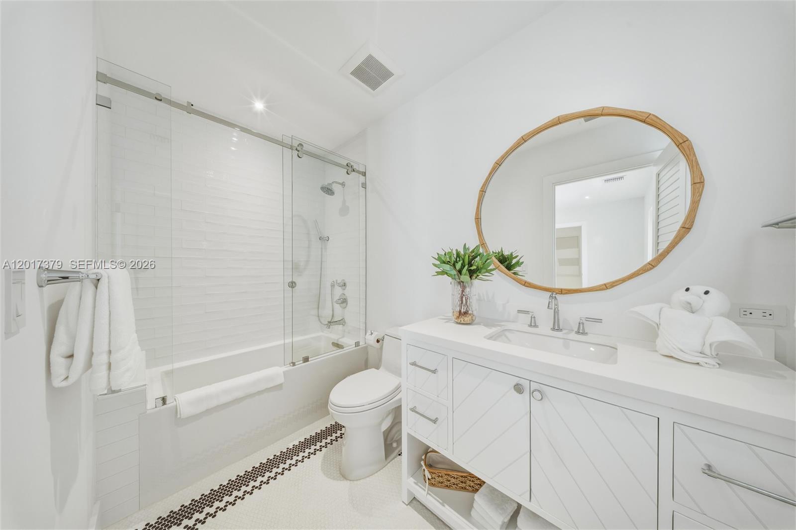 Mat Ocean Bay - Residential