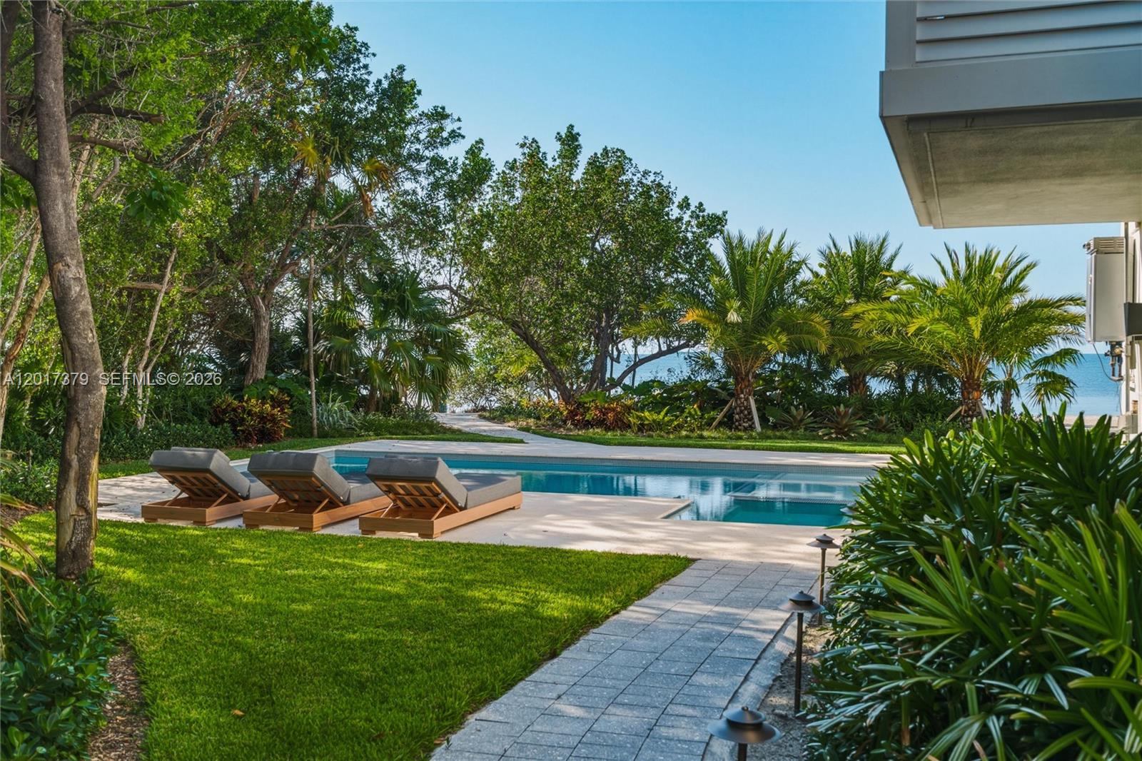 Mat Ocean Bay - Residential