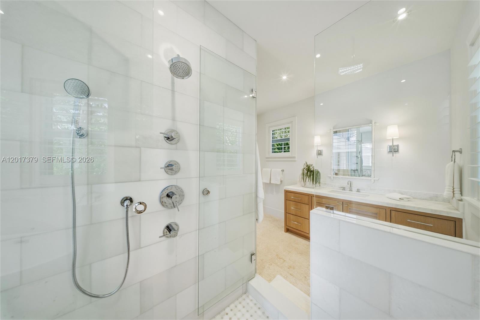 Mat Ocean Bay - Residential