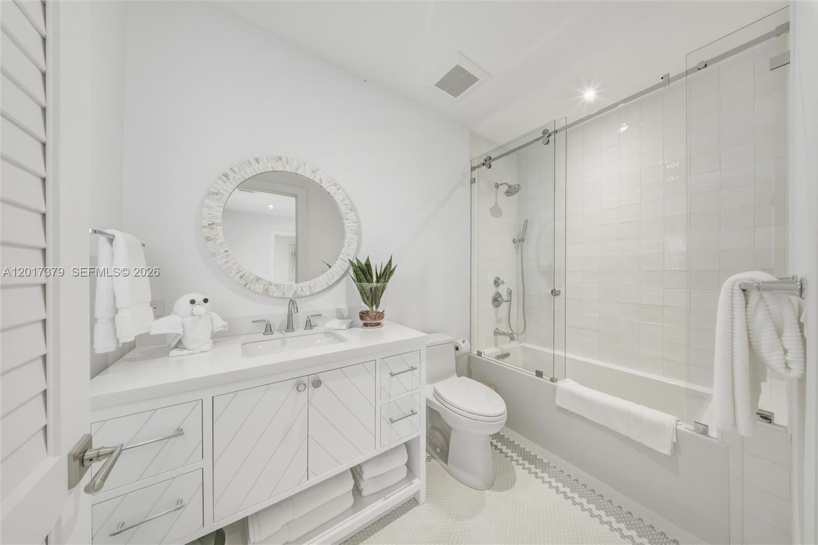 Mat Ocean Bay - Residential