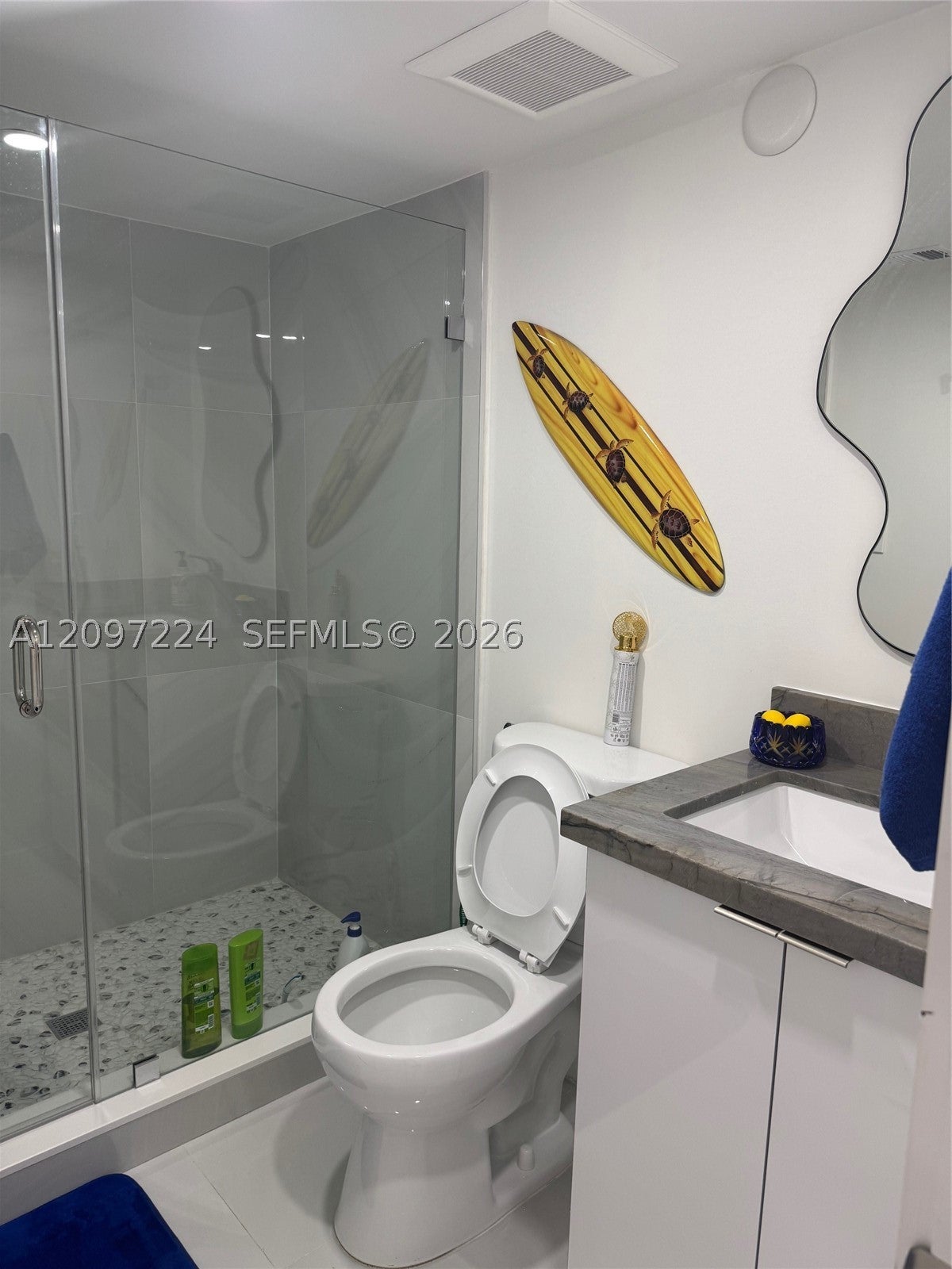 6423 Collins Ave 401, Miami Beach, FL, 33141/$715,000 3 6423 Collins Ave 401