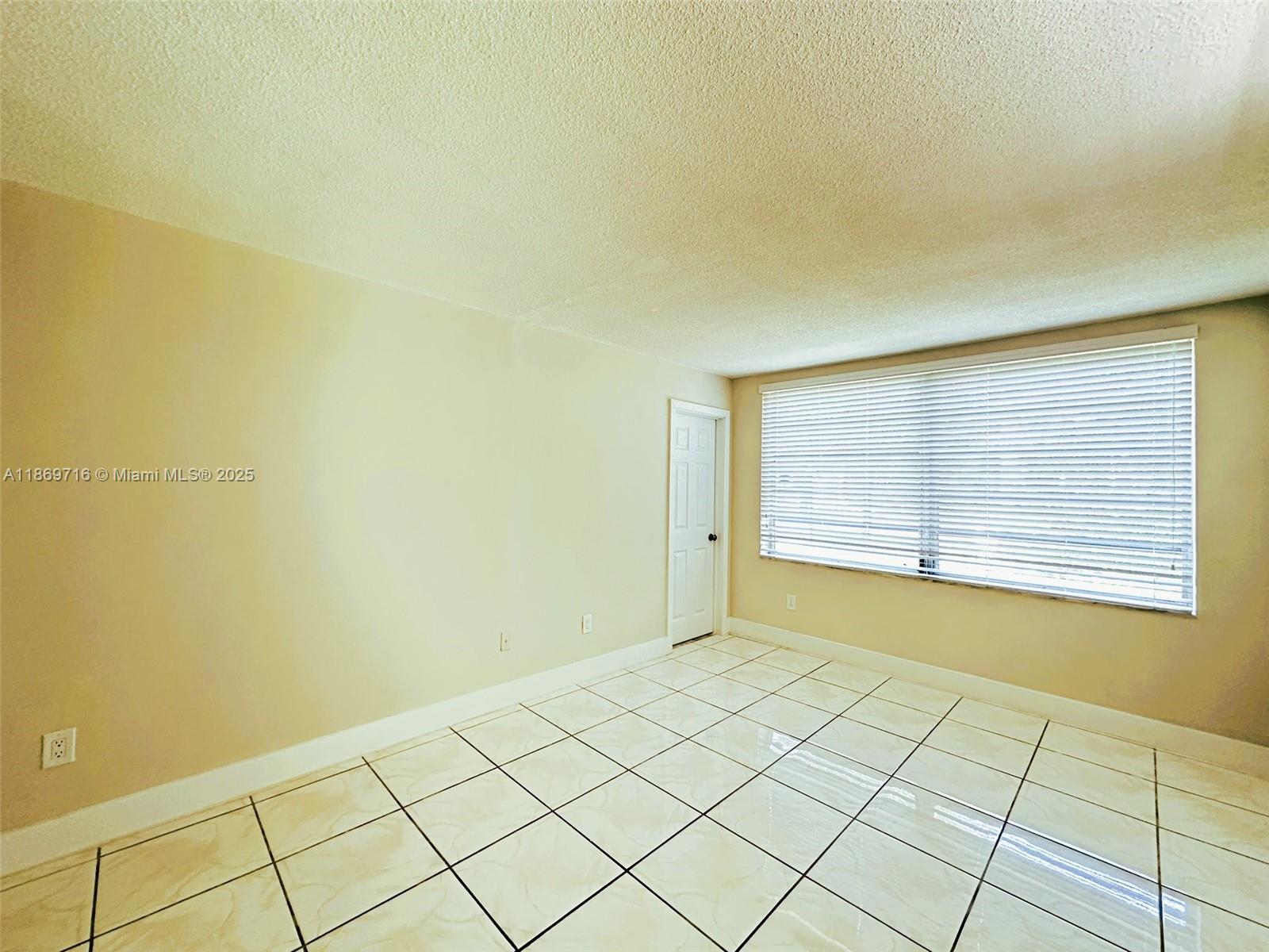 ROLLING GREEN CONDO C - Residential