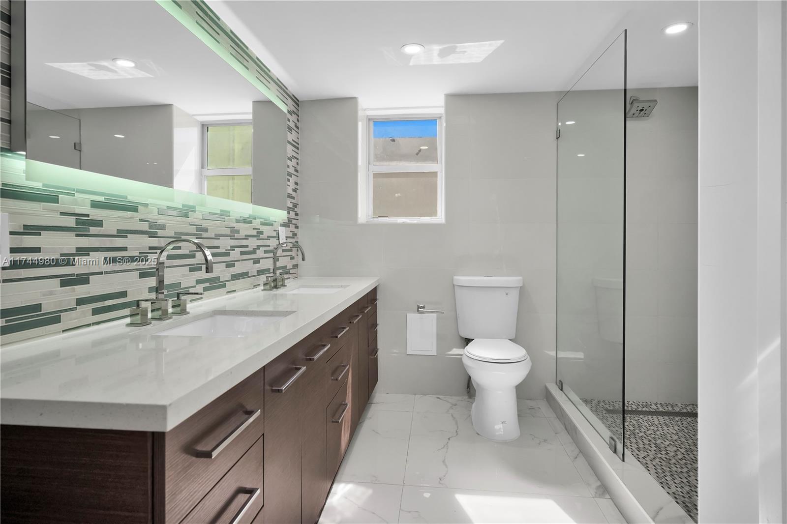OCEANSIDE PLAZA CONDO - Residential