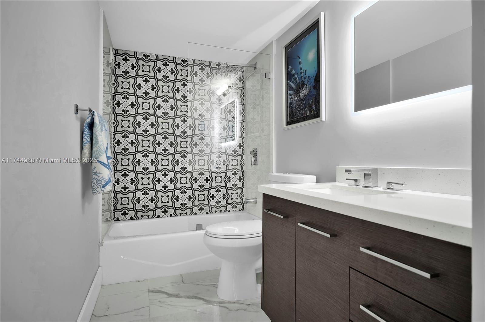 OCEANSIDE PLAZA CONDO - Residential